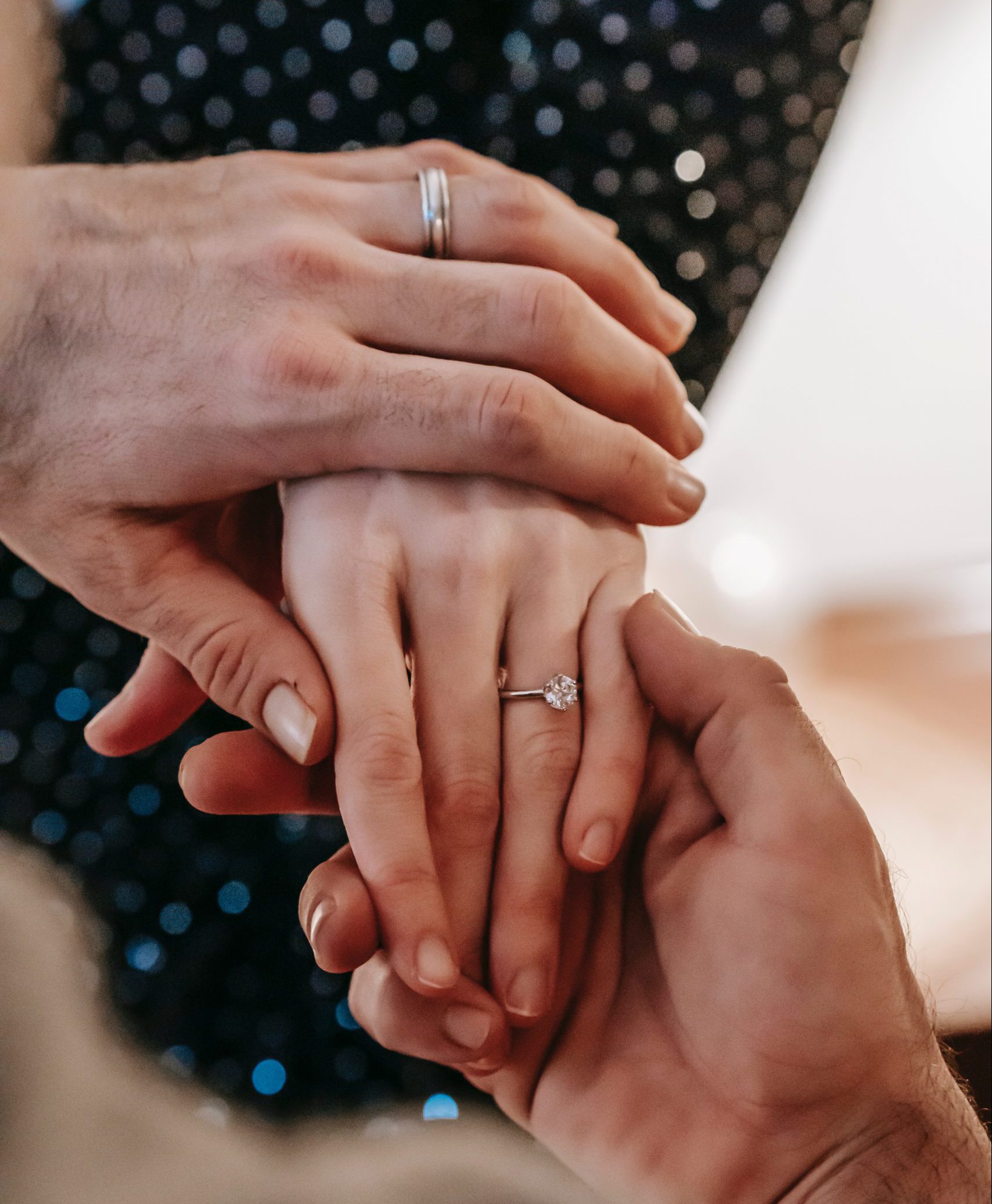 מה ההבדל בין טבעת אירוסין לטבעת נישואין