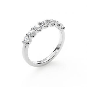 "אבישג" טבעת 7 יהלומים במשקל 0.70 קראט