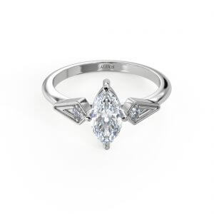 טבעת אירוסין "טינה" משובצת יהלום מרקיזה 0.60 קראט