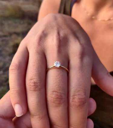 האם טבעת אירוסין חייבת לכלול יהלום?